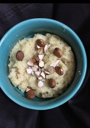 A picture of Suji halwa.