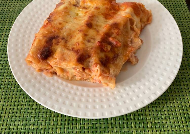 Canelones de pollo con champiñones