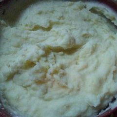A picture of Homemade mashed potatoes.