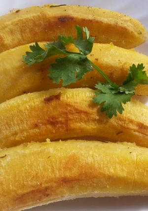 A picture of Shallow Fried Green Bananas.