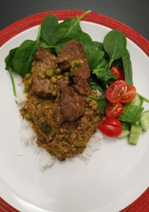 A picture of Split Mung beans w braised Beef.