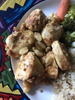 A picture of Peanuts Chicken.