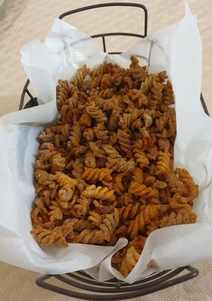 صورة لوصفة مقرمشات المعكرونة 🍟