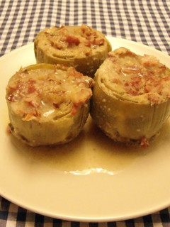 Una foto de Alcachofas rellenas de jamón serrano