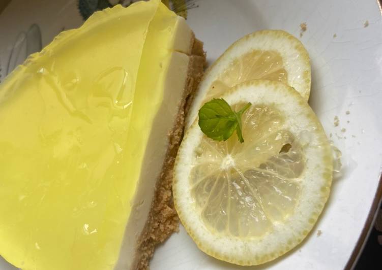 Pastel fresco de lim贸n 馃崑