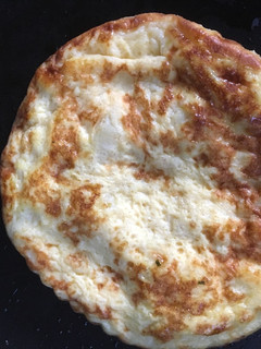Una foto de Tortilla de bacalao con pimientos verdes 🌶