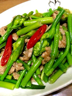 肉絲炒晚玉筍 的食譜成品照片