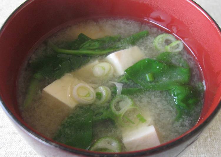 Tofu & Spinach Miso Soup