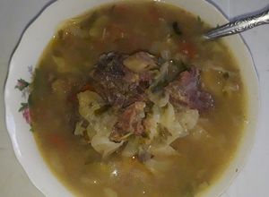 Una foto de Sopa de costilla 🐮