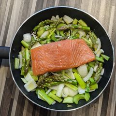 A picture of Steamed Salmon.