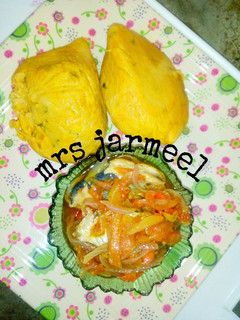A picture of Moimoi and fish souce.