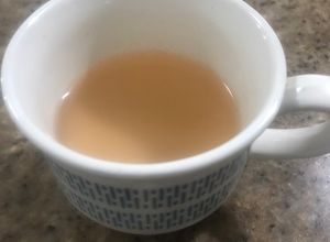 Una foto de Infusión de cáscaras de piña y té verde