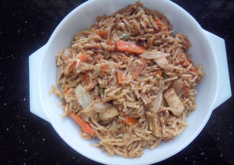 Easy Chinese Chicken Chowmein