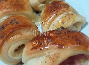 Foto de Enrolado de queijo e presunto