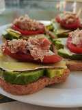 Desayuno saludable con tostadas 100% integrales
