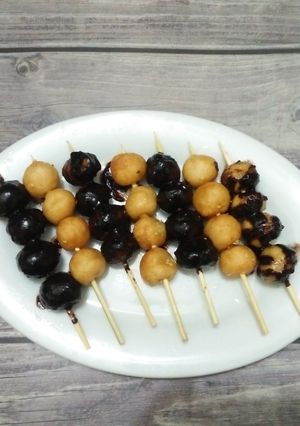 Hình của món Bánh bột nếp chiên phủ socola.