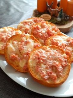 Zsemléből melegszendvics recept fotója