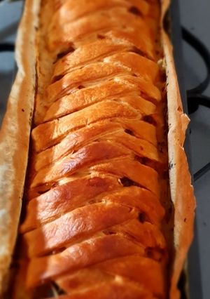 Une photo de Tresse feuilletée poulet champignon 🍄 🐔