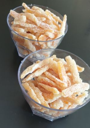 Una foto de Cascaritas de naranjas caramelizadas (con o sin chocolate)