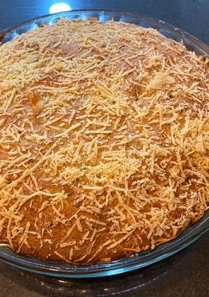 Una foto de Pan de banano con frutos secos y queso