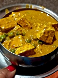 जैन मटर पनीर विथ कैश्यूनट ग्रेवी (jain matar paneer with cashew nut gravy recipe in Hindi) रेसिपी मुख्य फोटो