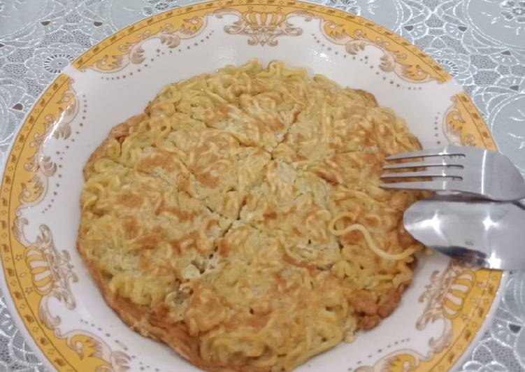 Martabak indomie goreng