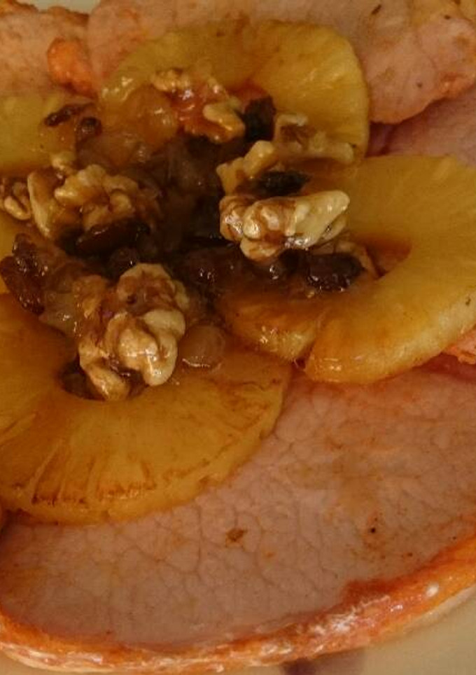 Una foto de Filetes de lomo de cerdo con chutney de piña 🍍 y nueces