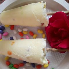 A picture of Kesar -badam kulfi.