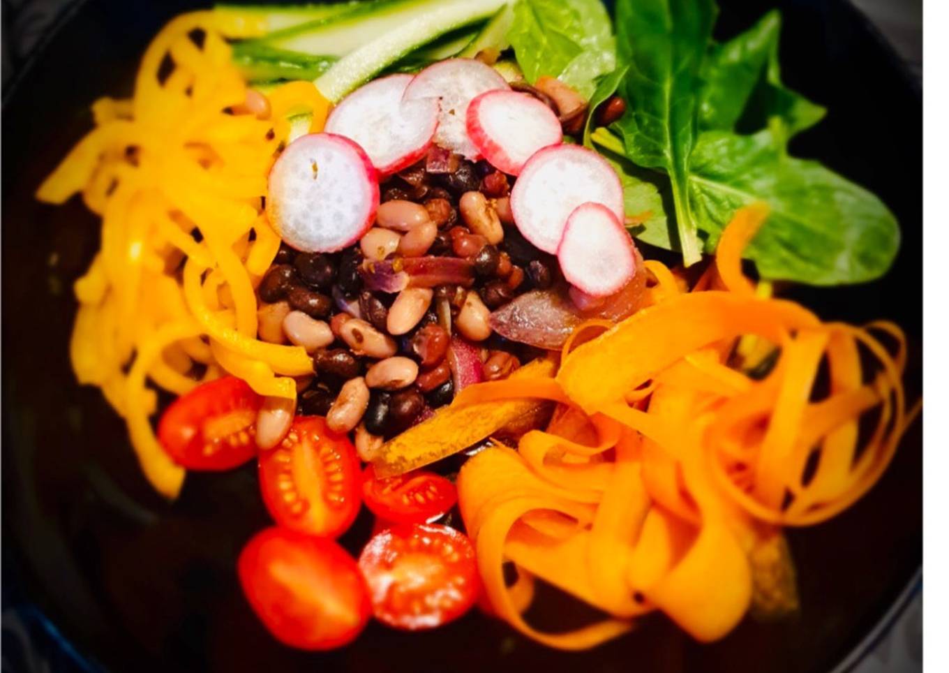 How to Prepare Quick Pantry/Fridge Raid Winter Salad