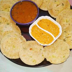A picture of Oats Idli.