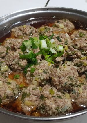 A picture of Scallion Meatballs.