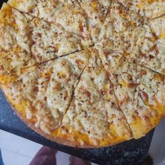 A picture of Pizza Margarita.