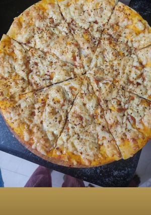A picture of Pizza Margarita.