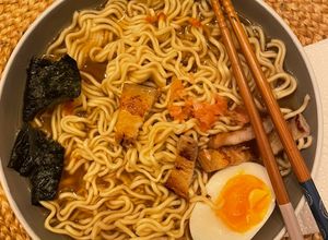 Una foto de Ramen amb llom