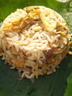 வாழைப்பூ சாதம் (Vaazhaipoo satham recipe in tamil) செய்முறை முக்கிய புகைப்படம்
