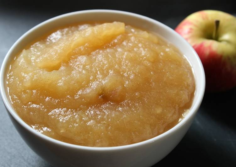 Homemade apple sauce