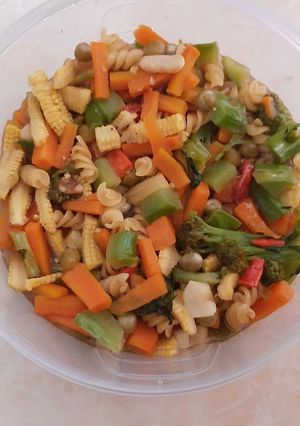 Foto resep Colorful vegetable soup!