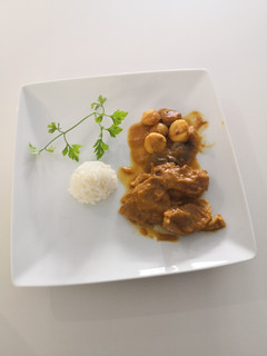 Una foto de Solomillo de cerdo con champiñones y castañas
