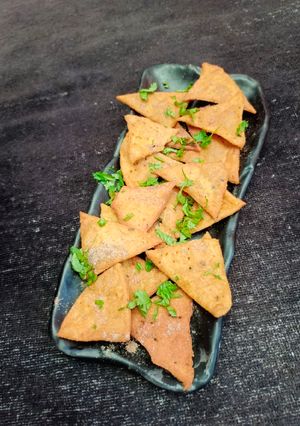 आटा नाचोस(aata nachos recipe in hindi) रेसिपी मुख्य फोटो
