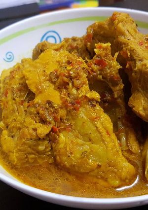Hình của món Cà ri sườn cay kiểu Thái.