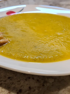 Una foto de Crema de calabaza y judías verdes