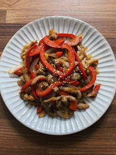 甜椒炒肉絲 的食譜成品照片