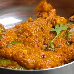 ભરેલા રીંગણ નું શાક (Bharela Ringan Shak Recipe In Gujarati)-レシピのメイン写真