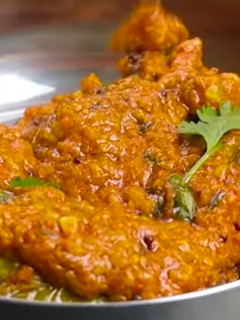 ભરેલા રીંગણ નું શાક (Bharela Ringan Shak Recipe In Gujarati) રેસીપી મુખ્ય ફોટો