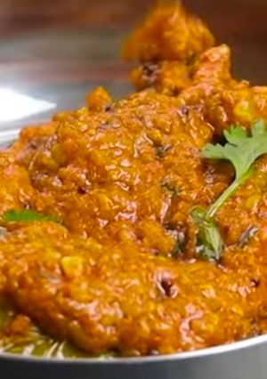 ભરેલા રીંગણ નું શાક (Bharela Ringan Shak Recipe In Gujarati) રેસીપી મુખ્ય ફોટો