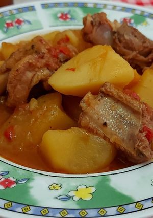 Foto principal de Patatas guisadas con costillas