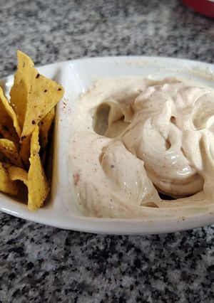 Una foto de Dip para nachos o carnes
