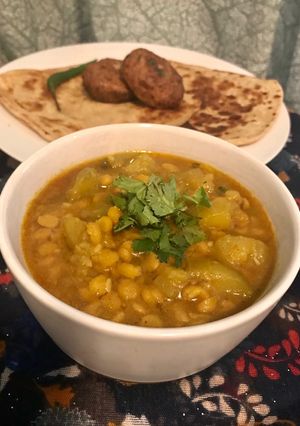 A picture of Zucchini chana dal.