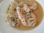 Una foto de pollo al whisky