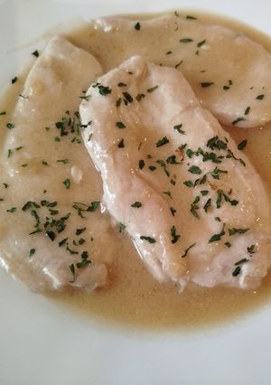 Una foto de Filetes de pollo con salsa al whisky – exprés